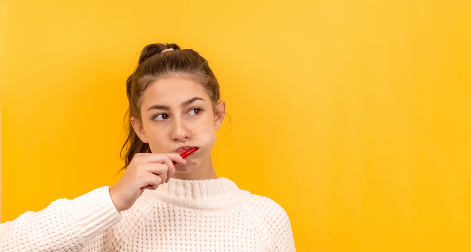 Best Toothpaste for Sensitive Teeth: How To Choose the Best Brand