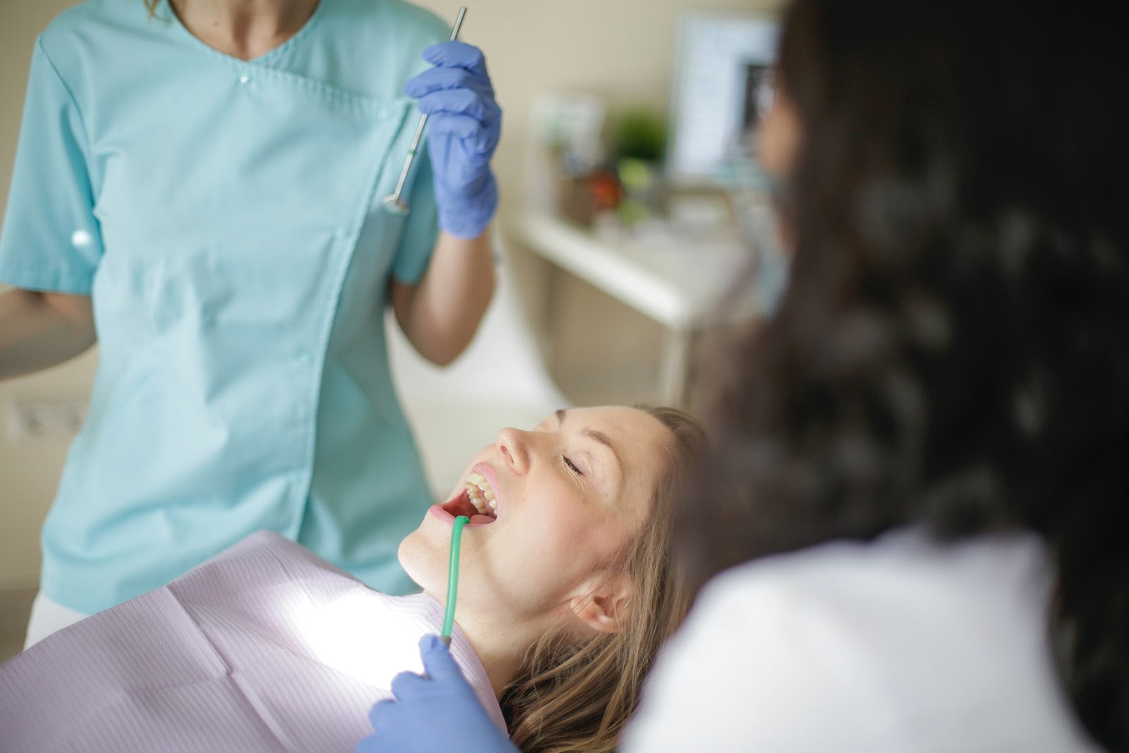What Does A Cavity Look Like and When to See A Dentist